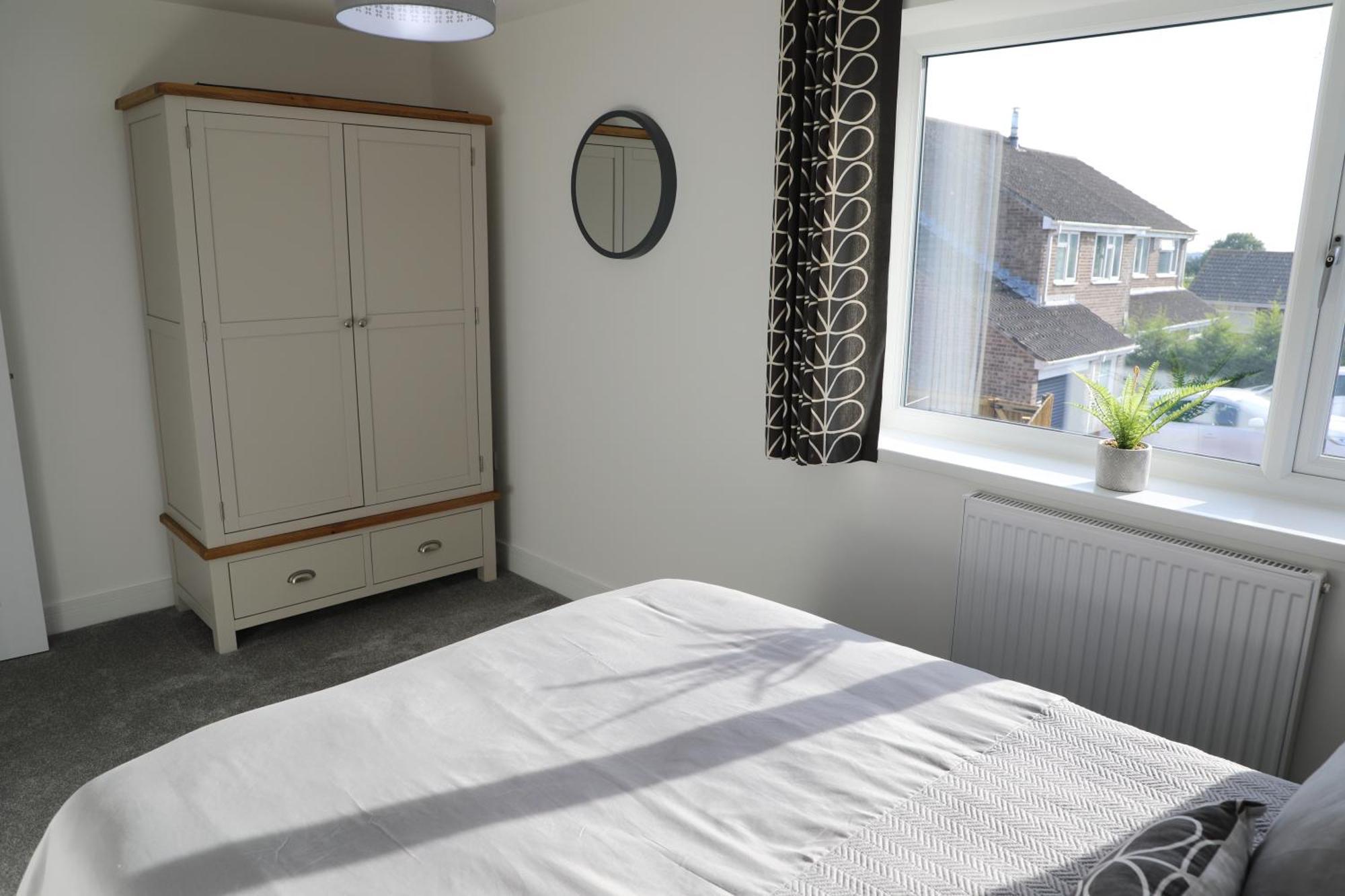Modern, Two Double Bedroom House With Free Parking Chepstow Exterior photo